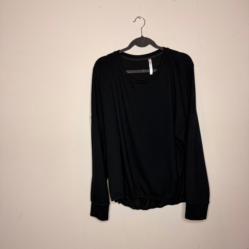Fabletics Black Long Sleeve Athletic Top Plus Size 1X Loose Fit Athleisure